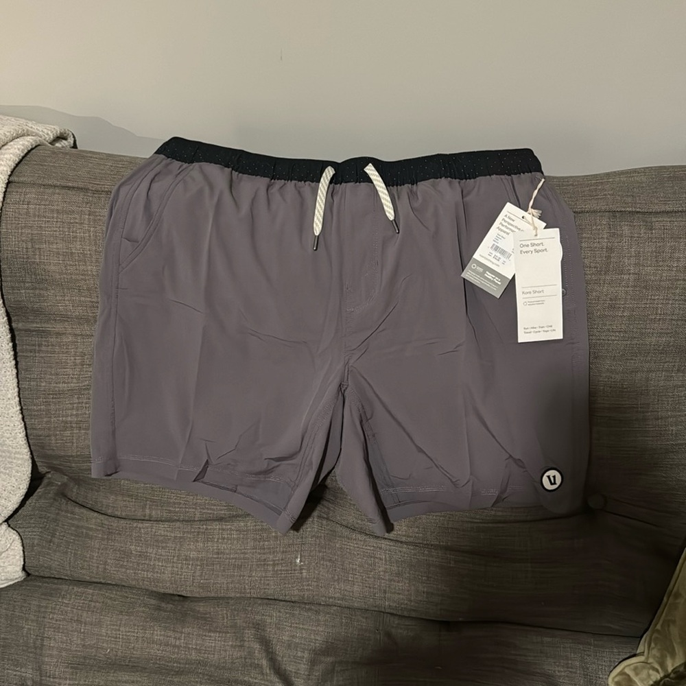 Vuori Kore Short- Gray with Navy Blue Waistband